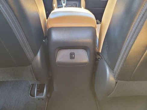 Used 2025 Nissan Sentra SV w/ SV Premium Package FWD image 17