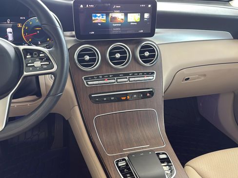 Certified 2022 Mercedes-Benz GLC 300 image 33