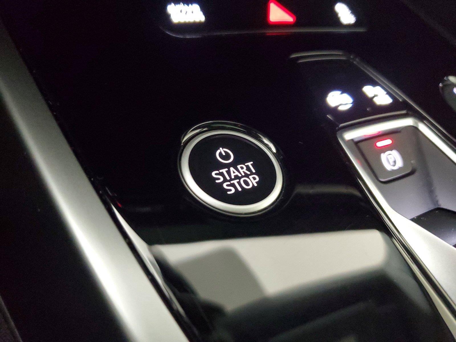 Used 2023 Audi Q4 e-tron Premium Plus w/ Premium Plus RWD image 32