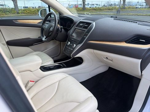 Used 2015 Lincoln MKC AWD w/ Equipment Group 101A Select image 29