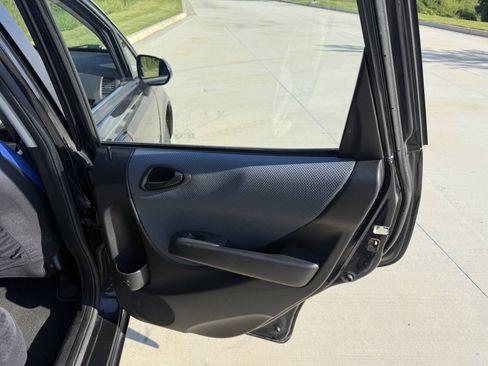 Used 2008 Honda Fit image 9