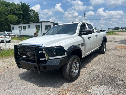 Used 2018 RAM 3500 Tradesman w/ Chrome Appearance Group AWD/4WD image 3