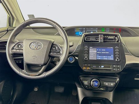 Used 2020 Toyota Prius XLE image 10