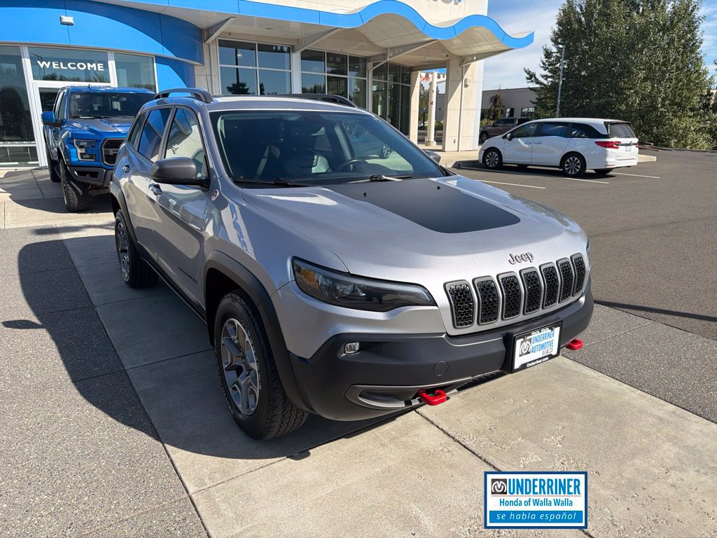 Used 2020 Jeep Cherokee Trailhawk w/ Comfort/Convenience Group AWD/4WD image 1