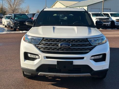 Used 2021 Ford Explorer King Ranch w/ Premium Technology Package image 37