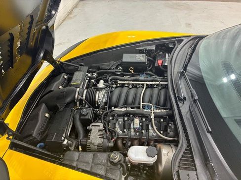 Used 2007 Chevrolet Corvette Coupe w/ Preferred Equipment Group RWD image 15