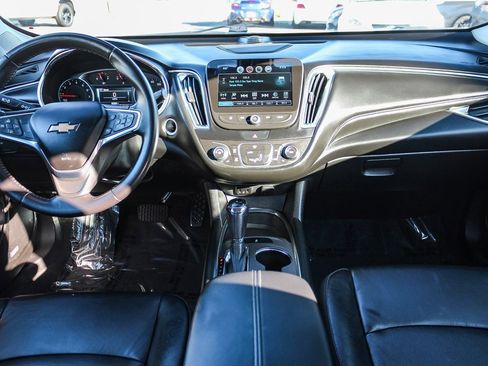 Used 2018 Chevrolet Malibu LT w/ Leather Package image 13