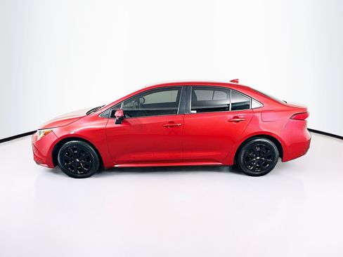 Used 2021 Toyota Corolla LE FWD image 4