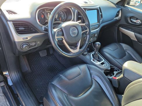 Used 2018 Jeep Cherokee Limited image 19