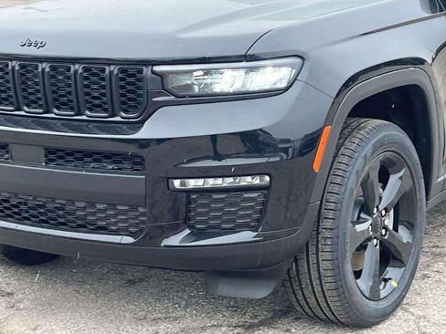 New 2025 Jeep Grand Cherokee L Limited w/ Black Appearance Package image 4