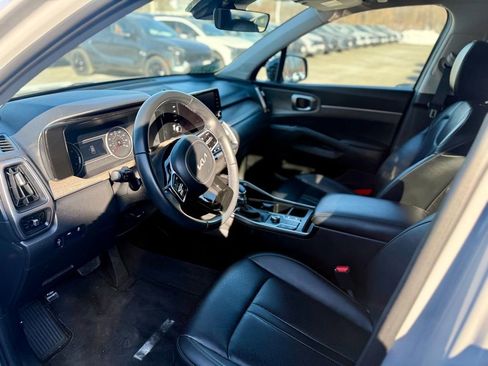 Certified 2023 Kia Sorento S w/ Panoramic Sunroof Package image 6