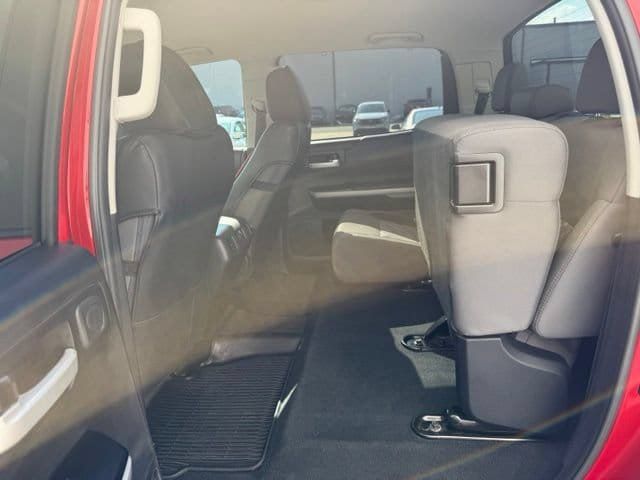 Used 2018 Toyota Tundra SR5 w/ SR5 Upgrade Package AWD/4WD image 23