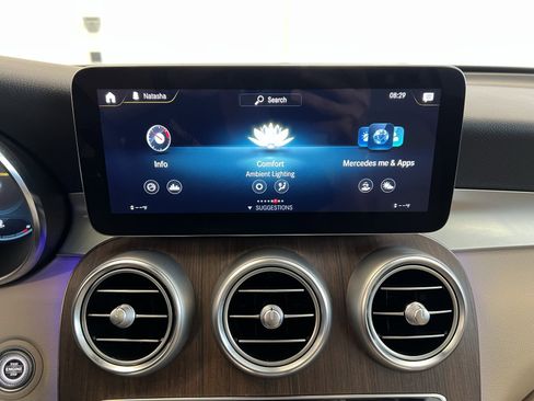 Used 2021 Mercedes-Benz GLC 300 4MATIC image 24