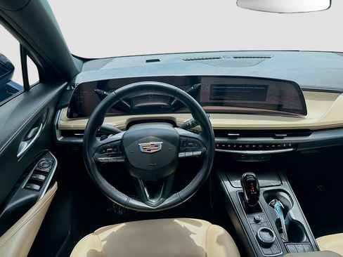 Used 2024 Cadillac XT4 Luxury FWD image 21