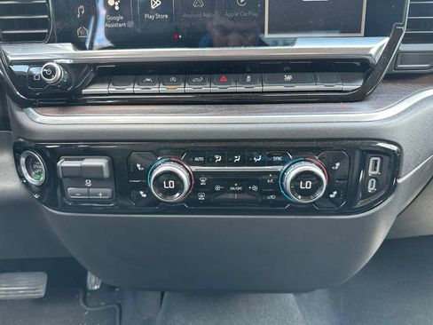 Used 2025 GMC Sierra 1500 SLT RWD image 13
