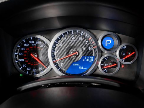 Used 2015 Nissan GT-R Black Edition image 37