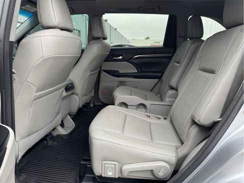 Used 2016 Toyota Highlander Limited AWD/4WD image 20