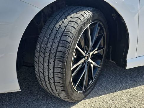 Used 2021 Toyota Camry SE image 31