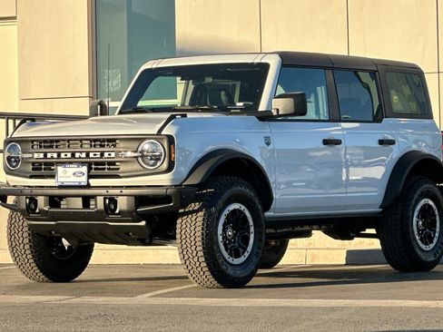 New 2025 Ford Bronco Big Bend w/ Black Diamond Package image 7