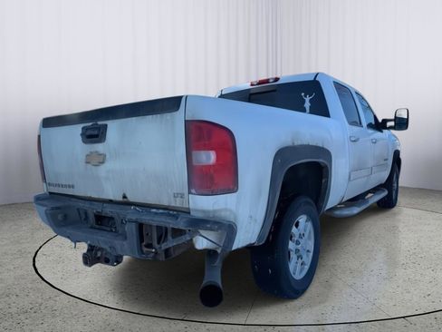 Used 2011 Chevrolet Silverado 2500 LTZ w/ LTZ Plus Package image 7