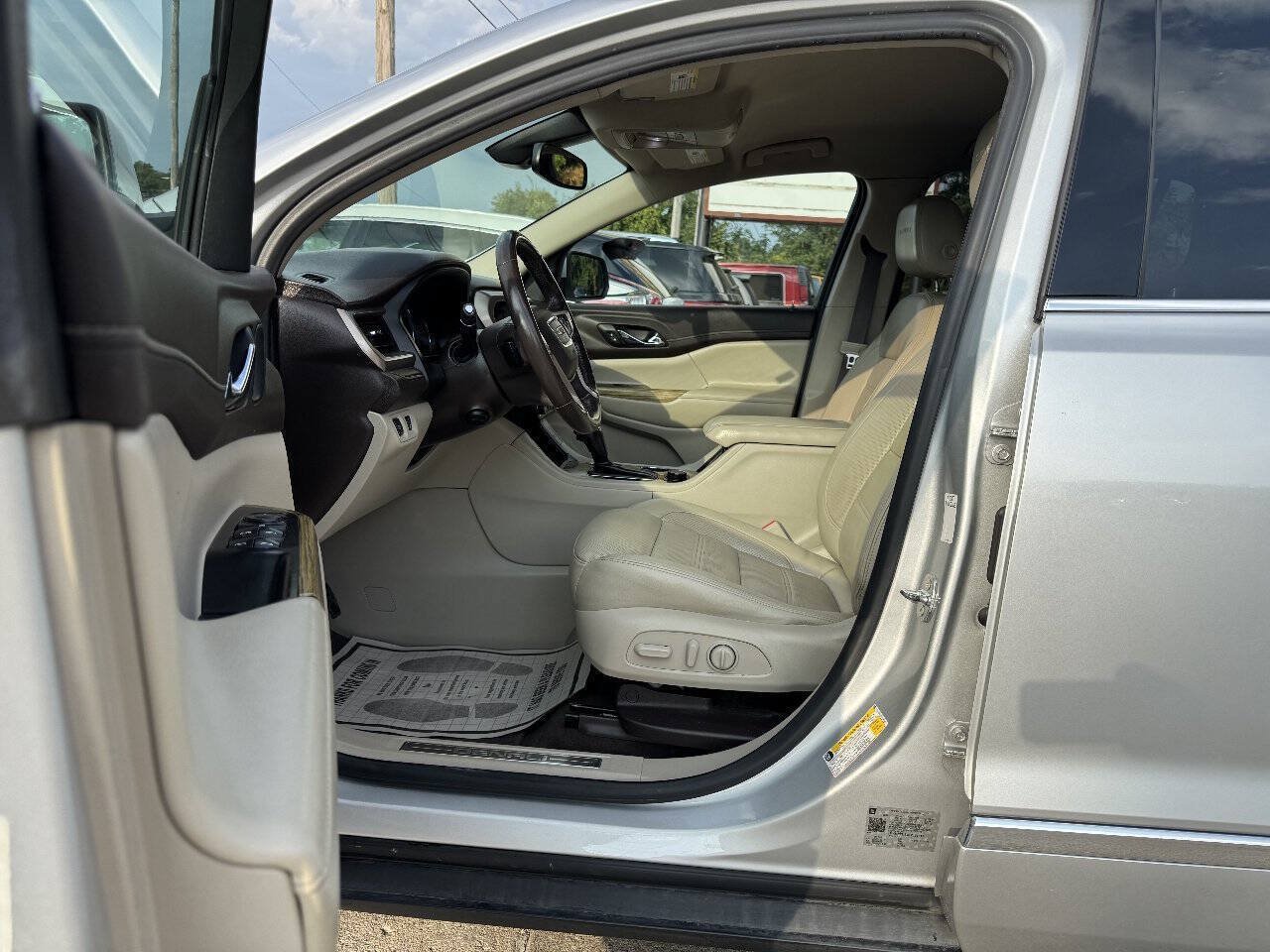 Used 2019 GMC Acadia Denali FWD image 8