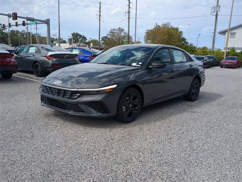 New 2026 Hyundai Elantra SEL Sport Premium image 2