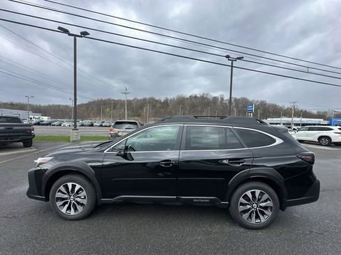 Used 2025 Subaru Outback Limited AWD/4WD image 11