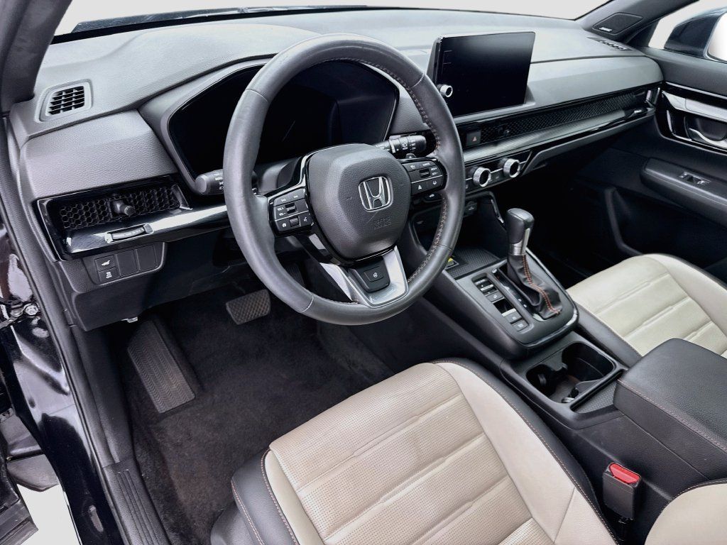 Used 2024 Honda CR-V Sport Touring image 9
