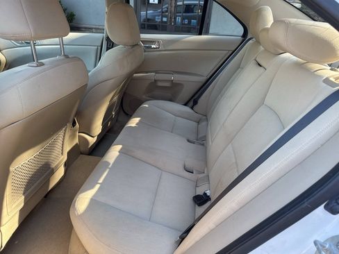 Used 2012 Suzuki Kizashi SE FWD image 11