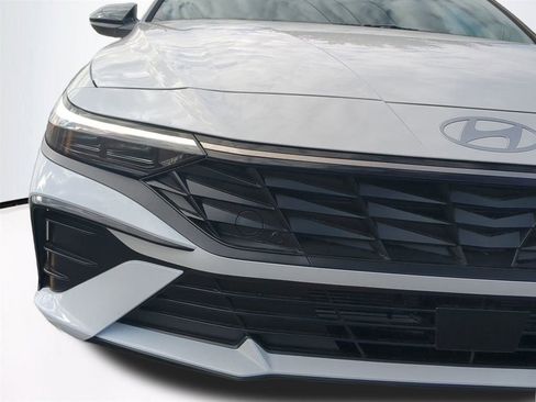 New 2026 Hyundai Elantra SEL Sport image 10