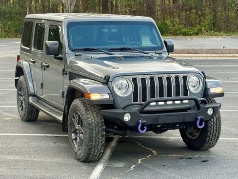 Used 2023 Jeep Wrangler Sahara image 11