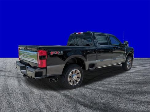 New 2026 Ford F250 King Ranch w/ FX4 Off-Road Package AWD/4WD image 4