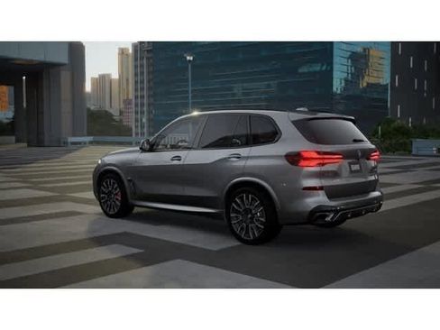 New 2026 BMW X5 xDrive40i w/ M Sport Package AWD/4WD image 2