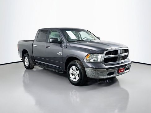 Used 2018 RAM 1500 Classic SLT AWD/4WD image 7