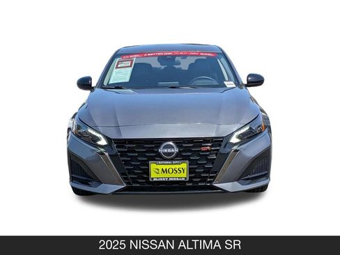 Certified 2025 Nissan Altima 2.5 SR FWD image 4