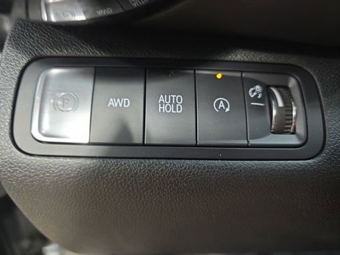 Used 2025 Chevrolet Equinox LT w/ Convenience Package II AWD/4WD image 28
