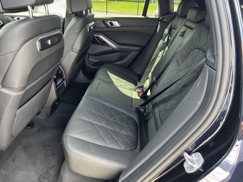 Used 2025 BMW X6 xDrive40i image 12