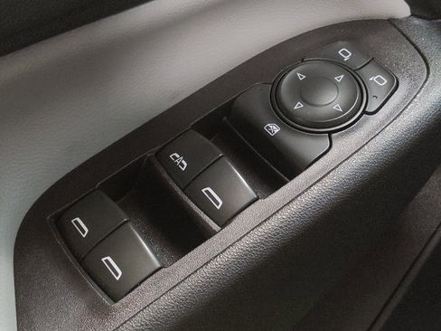 Used 2020 Chevrolet Equinox LT FWD image 27