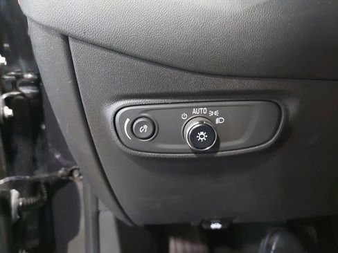 Used 2022 Chevrolet Equinox LT AWD/4WD image 41
