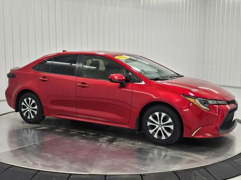 Used 2020 Toyota Corolla LE w/ Carpet Mat Package (TMS) image 7