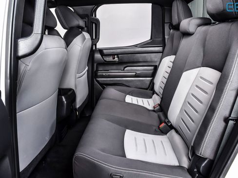 Used 2025 Toyota Tacoma TRD Off-Road image 19