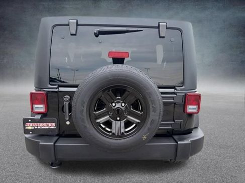 Used 2016 Jeep Wrangler Unlimited Sport w/ Connectivity Group AWD/4WD image 9