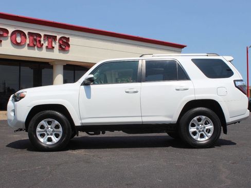 Used 2021 Toyota 4Runner SR5 image 6