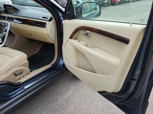 Used 2014 Volvo XC70 T6 image 42