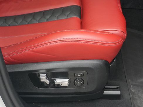 Used 2025 BMW X6 M Competition w/ Executive Package AWD/4WD image 29