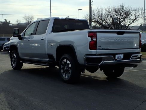 Used 2021 Chevrolet Silverado 2500 LT w/ Convenience Package image 5