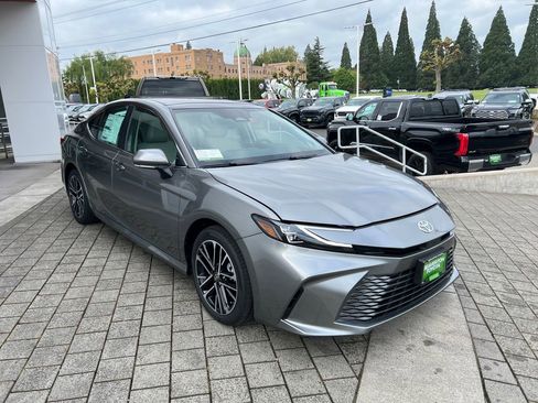 New 2026 Toyota Camry XLE w/ Premium Package AWD/4WD image 7