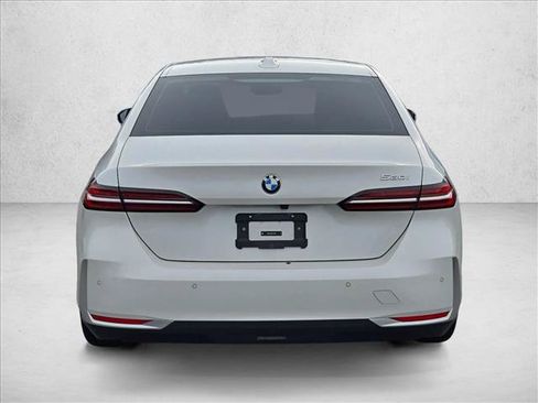 Used 2025 BMW 530i w/ Premium Package RWD image 6