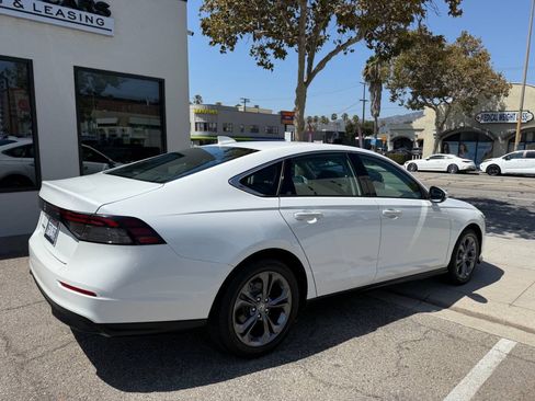 Used 2023 Honda Accord EX image 9