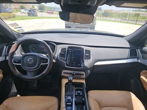 Used 2017 Volvo XC90 T6 Momentum w/ Vision Package AWD/4WD image 25